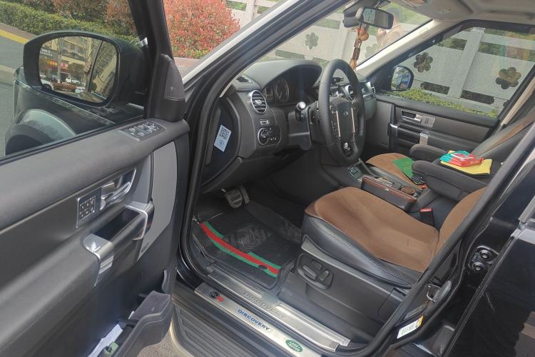 Used Land Rover Discovery 2016 3.0 SC V6 SE Driver Seat