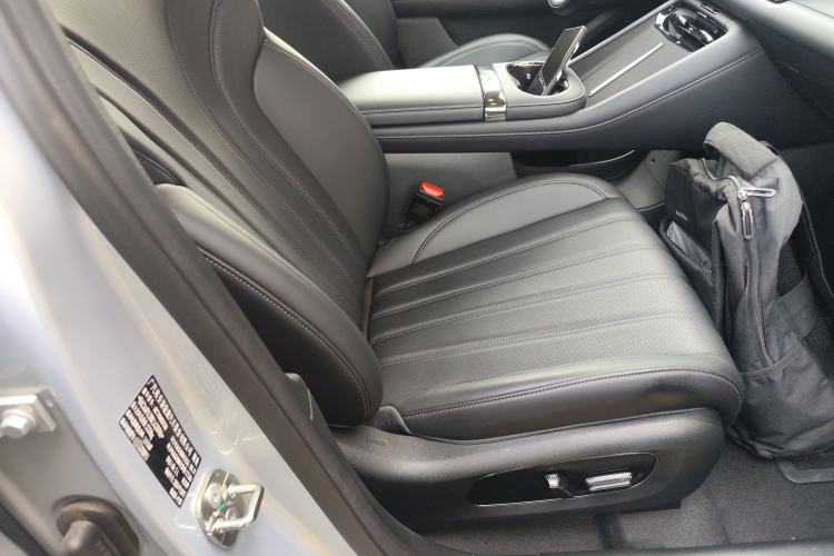 Used AION RT 2025 650 LiDAR Edition Right Front Seat