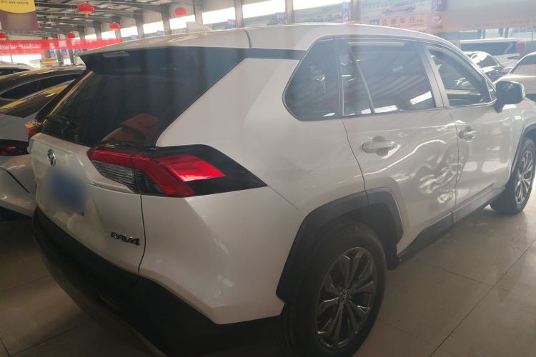 Used Toyota RAV4 2023 2.0L CVT Two-Wheel Drive Fashion Edition
