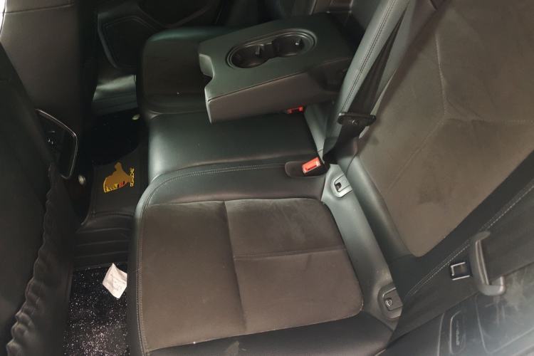 Used Porsche Macan 2016 Macan 2.0T Left Rear Seat