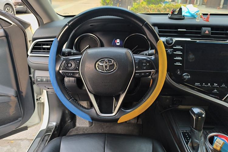 Used Toyota Camry 2018 2.5G Luxury Edition Steering Wheel