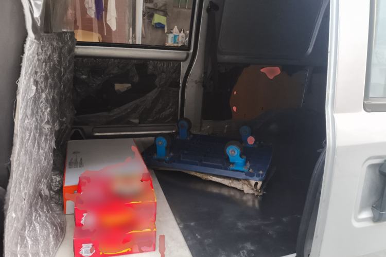 Used Wuling Rongguang 2019 1.5L Extended-Body Van Base Model with 5 Seats Left Rear Seat