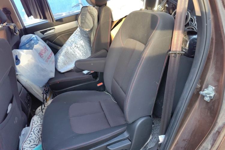 Used BAIC Weiwang M50F 2017 1.5L Standard Model
