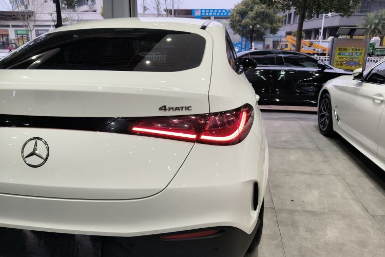 Used Mercedes-Benz GLC Coupe 2024 GLC 260 4MATIC Coupe SUV
