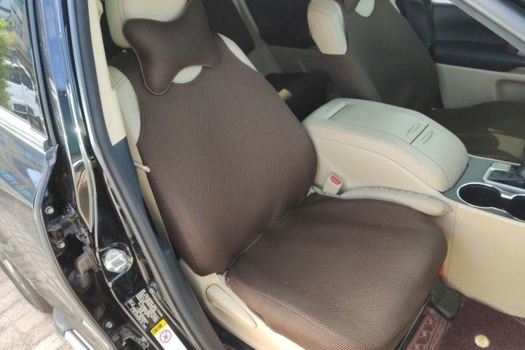 Used Toyota Highlander 2015 2.0T Two-Wheel Drive Elite Edition 5 Seats Right Front Seat