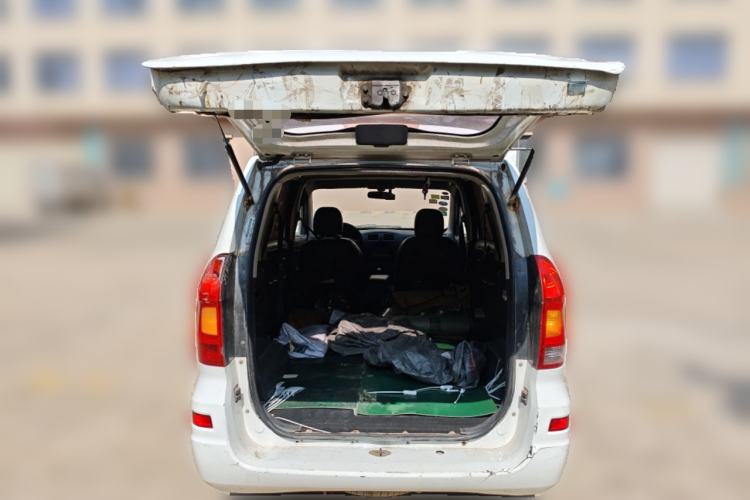 Used Dongfeng Fengon 330 2016 1.5L Manual Enjoyment Model DK15 Trunk