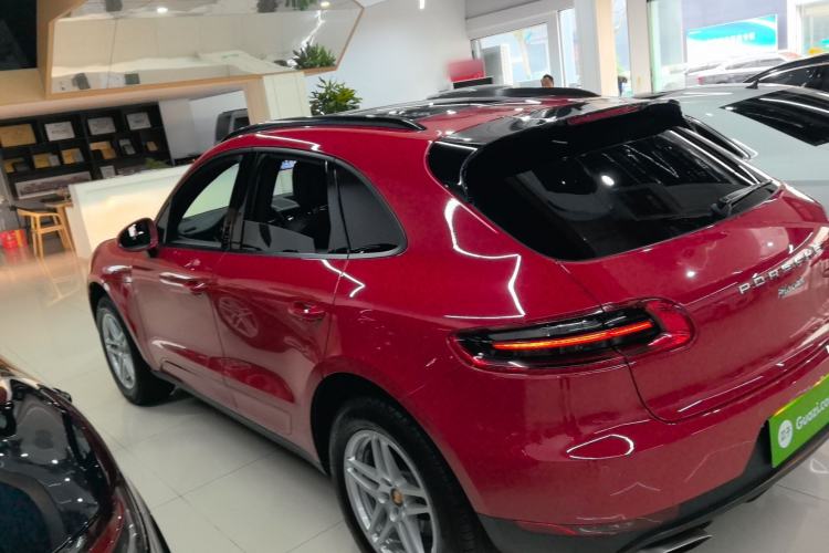 Used Porsche Macan 2017 Macan 2.0T
