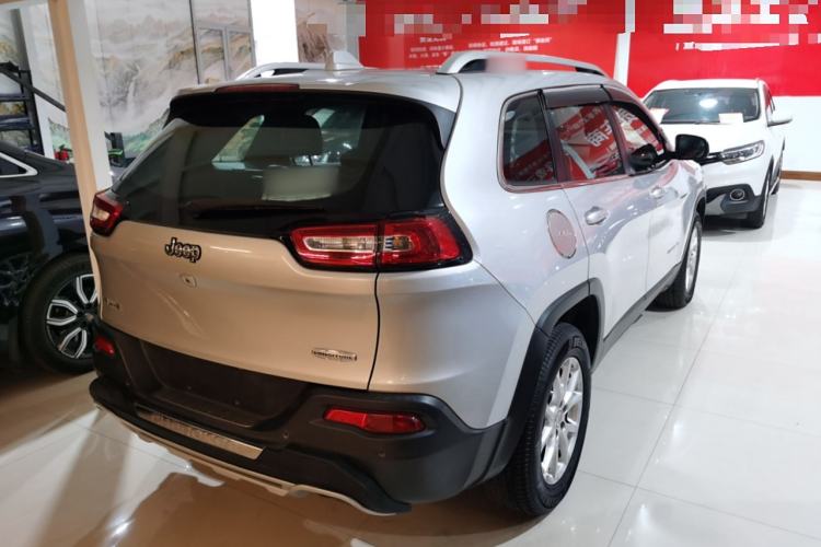 Used Jeep Cherokee 2016 2.4L Professional Smart Version