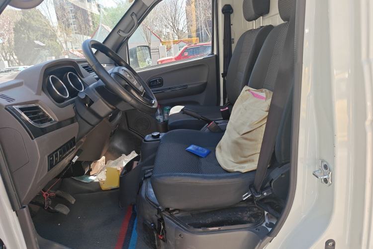 Used Dongfeng Yufeng EM26 2023 Standard Edition 41.472 kWh Henan Lithium Power Left Front Seat