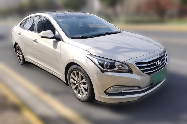 Used Hyundai Mistra 2014 1.8L Automatic Smart GLS Front Right 45 Deg