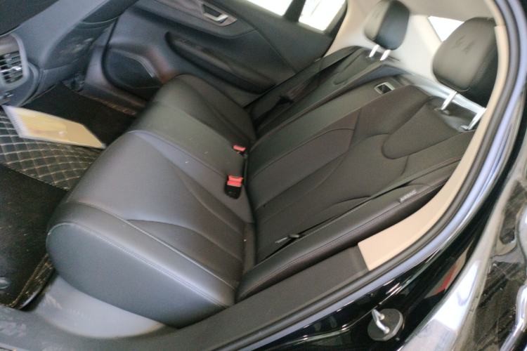 Used Hongqi E-QM5 2022 431 km Charge & Enjoy Edition
