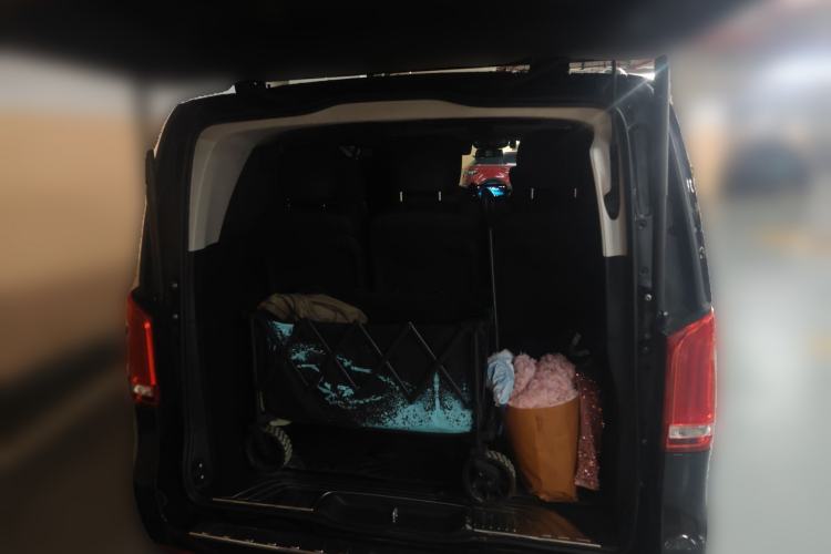 Used Mercedes-Benz V-Class 2020 V 260 L Long-wheelbase Luxury Edition Trunk