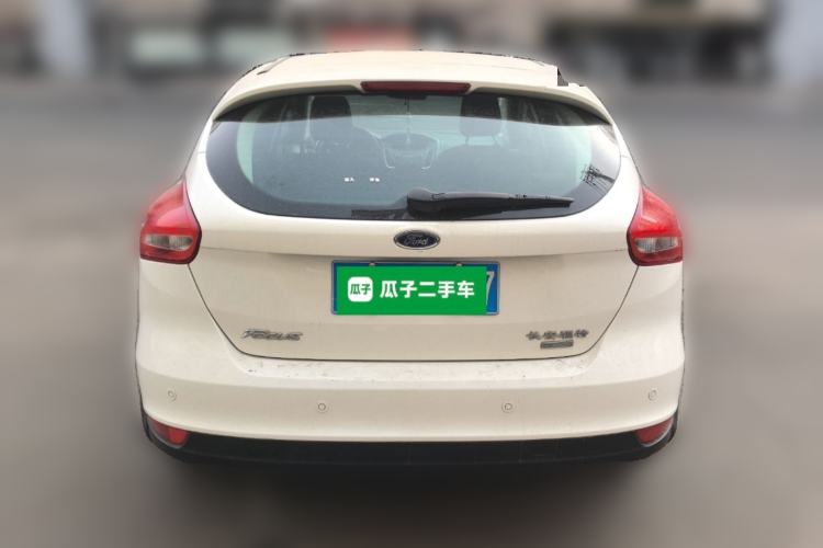 Used Ford Focus 2015 Hatchback EcoBoost 125 Automatic Supreme Style Edition
