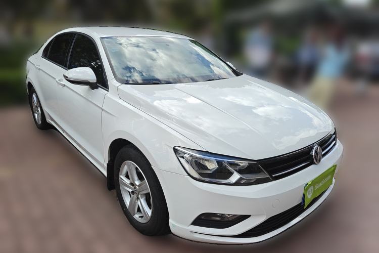 Used Volkswagen Lamando 2015 230TSI DSG Fashion Edition Front Right 45 Deg