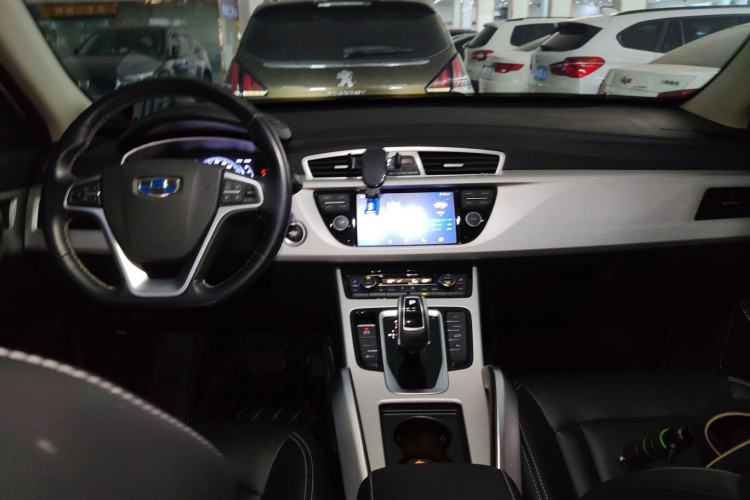 Used Geely Auto Emgrand X7 Sport 2020 1.8TD DCT Two-Wheel Drive Smart Connect 4G-Enabled Version
