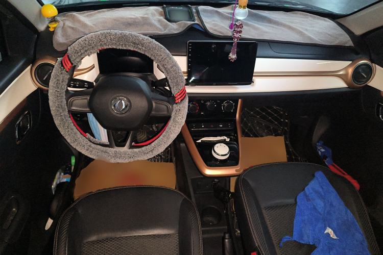 Used Dongfeng NAMMI BOX 2022 Champion Edition Light Wind Version 201KM Standard Model Center Console