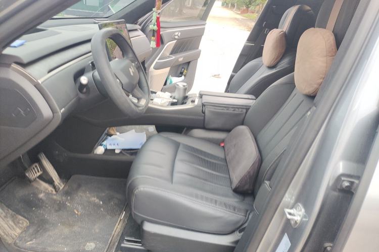 Used ONVO Luxeed L90 2025 Model—Max Six-Seater Version Left Front Seat