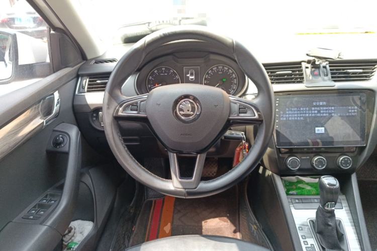 Used Skoda Octavia 2017 1.6L Automatic Smart Drive Edition Steering Wheel