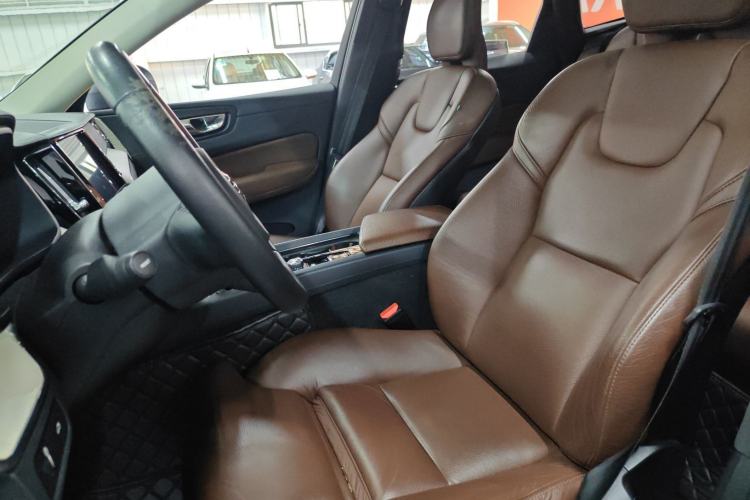 Used Volvo XC60 2021 T5 4x4 Smart Luxury Edition
