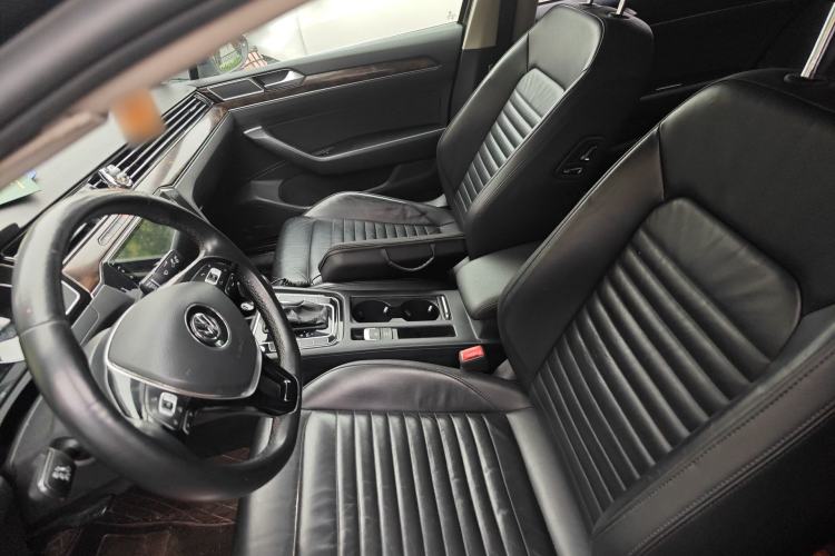 Used Volkswagen Magotan 2018 280TSI DSG Leading Model Left Front Seat