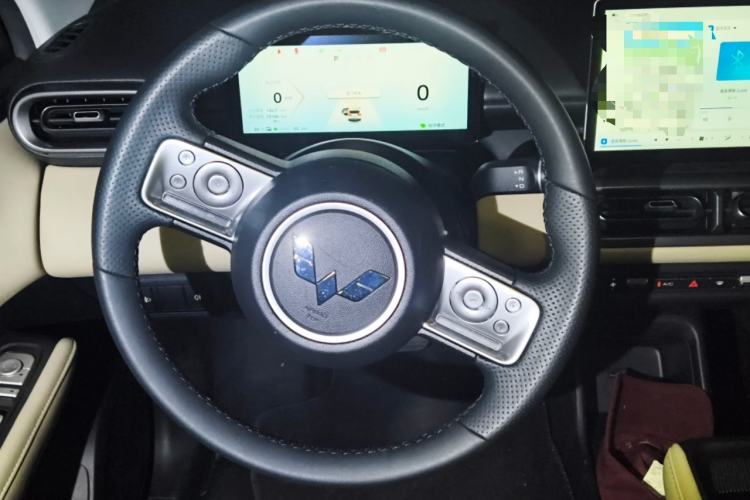 Used Wuling Bingo PLUS 2024 330 km Range Five-Seater Version