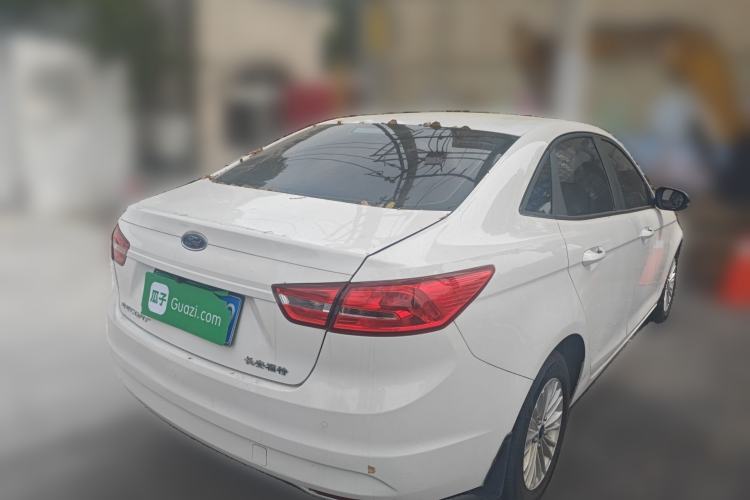 Used Ford Escort 2015 1.5L Manual Comfort Model
