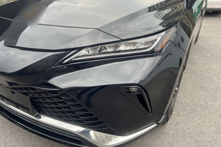 Used Toyota Venza 2022 Dual-Engine 2.5L CVT Two-Wheel Drive Luxury Edition Interior 8