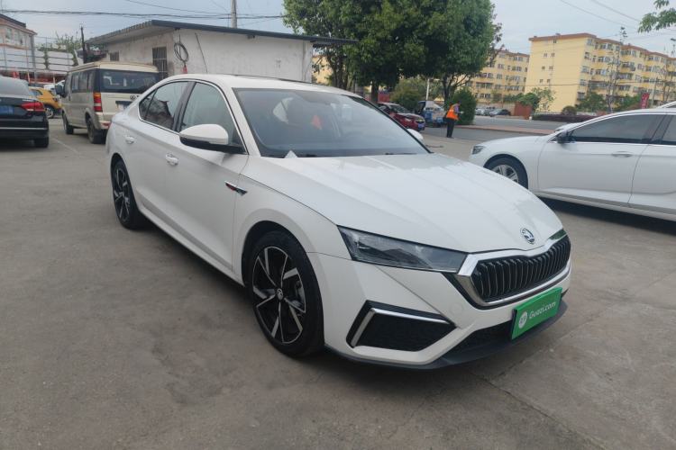 Used Skoda Octavia 2021 PRO TSI280 DSG Luxury Edition Front Right 45 Deg