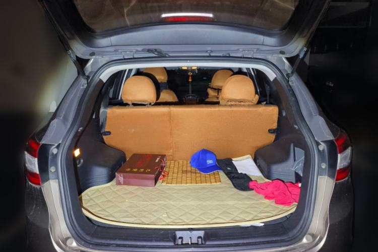 Used Hyundai ix35 2013 2.0L Automatic Two-Wheel Drive Smart GLS China IV Standard
