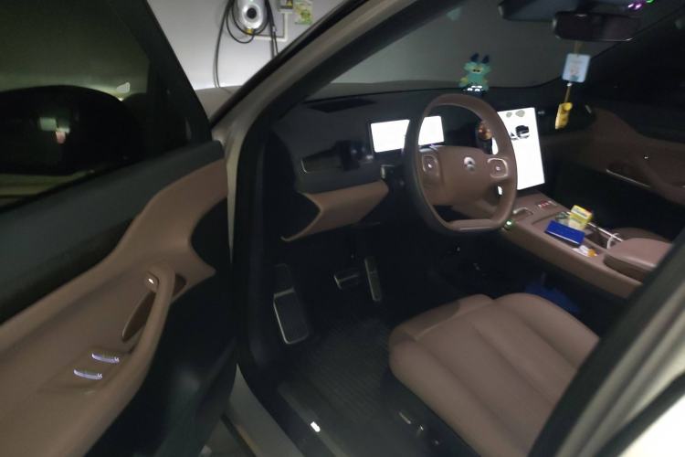 Used Nio ES8 2023 100kWh Signature Edition
