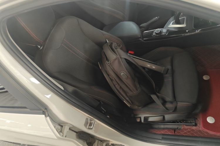 Used BMW 1 Series 2018 118i Sport Design Package Right Front Seat