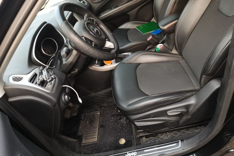 Used Jeep Compass 2020 220T Automatic Leading Edition
