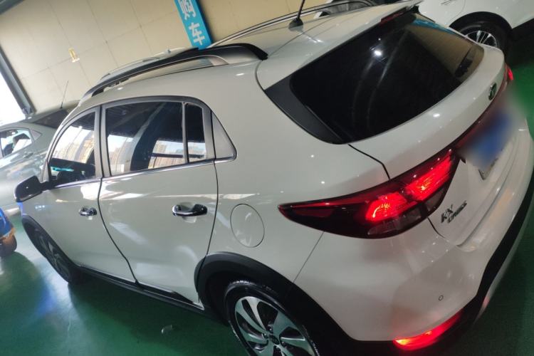 Used Kia KX Cross 2017 1.4L MT GLS