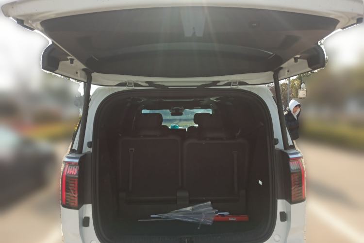 Used Zeekr 009 2022 WE Edition Trunk