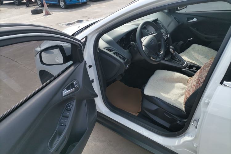 Used Ford Focus 2017 Hatchback 1.6L Automatic Comfort Plus SmartDrive Edition
