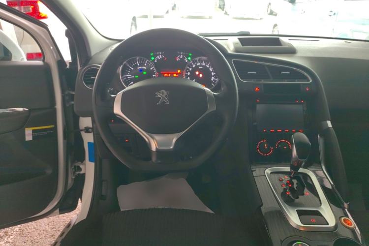 Used Peugeot 3008 2015 1.6THP Automatic Classic Edition Steering Wheel