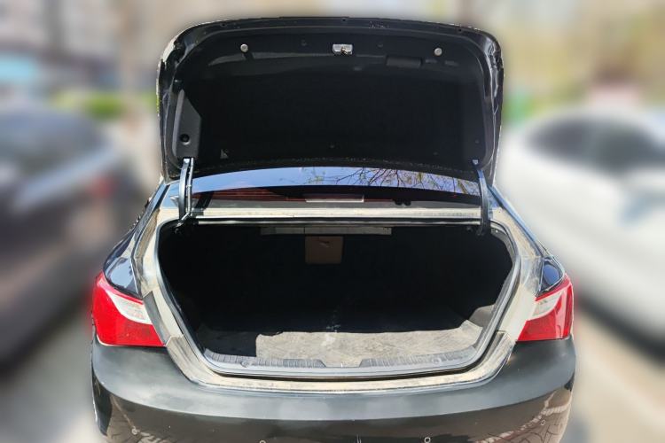 Used Hyundai Sonata 2013 2.0L Automatic Prestige Edition Trunk