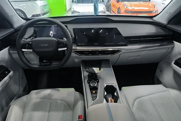 Used CHANGAN OSHAN Z6 New Energy 2022 Blue Whale iDD 150KM Flagship PLUS Smart Parking Edition