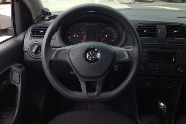 Used Volkswagen Polo 2018 1.5L Automatic Advanced Driving Model Steering Wheel