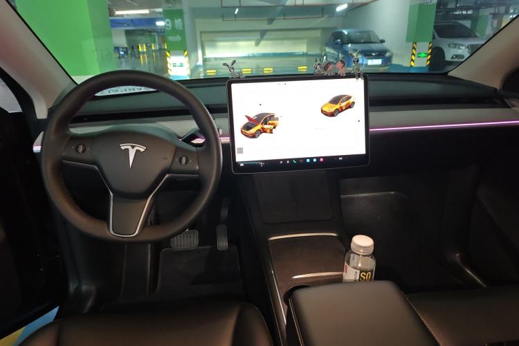 Used Tesla Model Y 2023 Rear-Wheel-Drive Version Center Console