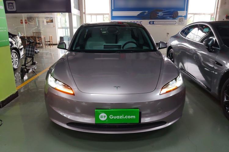 Used Tesla Model 3 2023 Long-Range All-Wheel-Drive Version