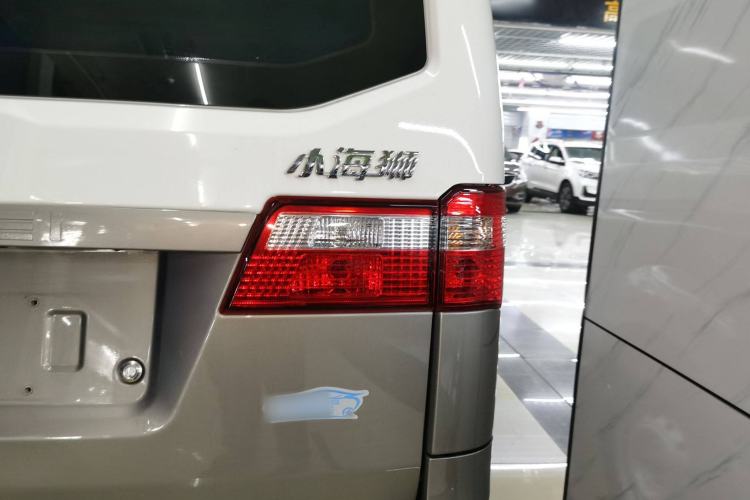 Used Jinbei Hiace X30 2024 1.5L Wealthy-Style Passenger Van 5/6/7 Seater
