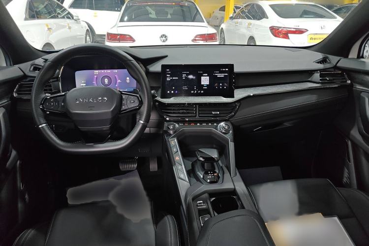 Used Lynk & Co 06 2020 1.5T JinPro model