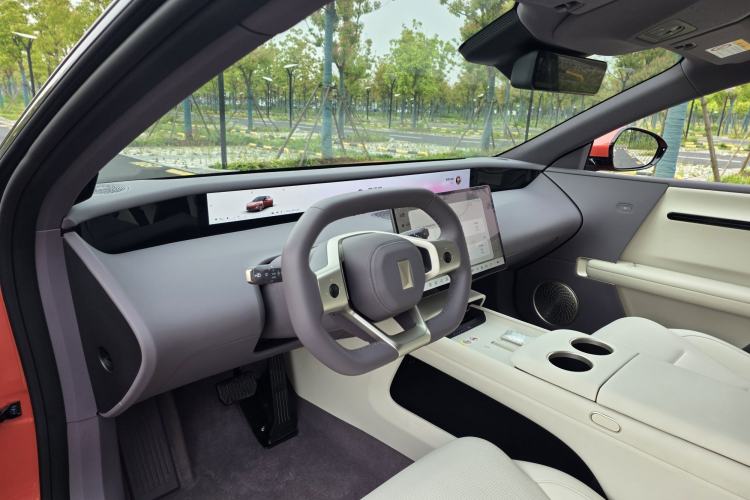 Used Avatr 06 2025 Pro Range-Extended Edition Interior 5