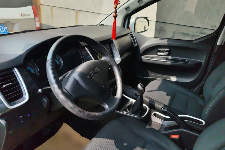 Used Jinbei Gold Hiace M Classic 2023 1.5L Engineering Lion Passenger Vehicle 5/6/7 Seats Driver Seat