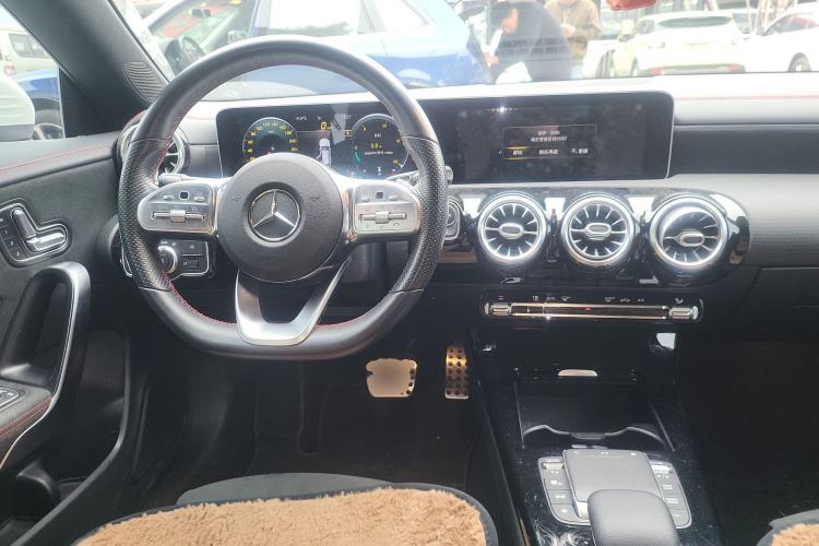 Used Mercedes-Benz CLA 2020 CLA 200 Shooting Brake Steering Wheel