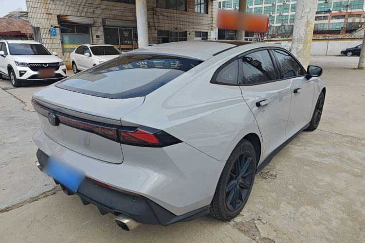 Used Changan UNI-V 2022 1.5T Prestige Version