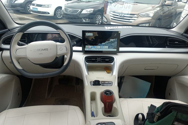 Used Geely Galaxy Geome 2025 310km Youth Edition Center Console