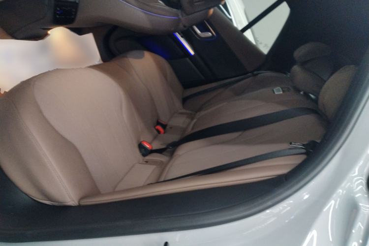 Used Mercedes-Benz EQE SUV 2023 500 4MATIC Left Rear Seat