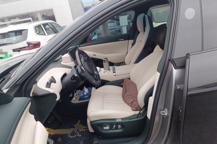 Used Xiaomi Auto YU7 2025 Ultra-Long Range High-Performance All-Wheel-Drive Max Edition
